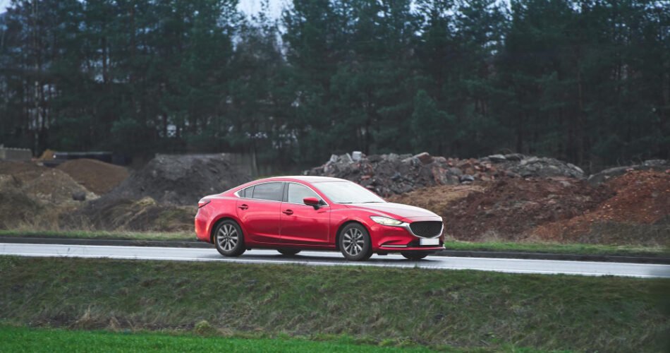 Çfarë është “Red Car Theory” – Teoria e Makinës së Kuqe?