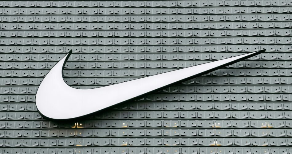 Si u krijua NIKE – Nga një ide e vogël në ikonën botërore të sportit